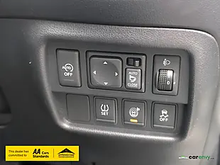 Used 2015 Nissan Juke Tekna White - Interior and Exterior details 20