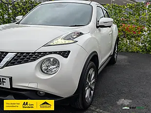 Used 2015 Nissan Juke Tekna White - Interior and Exterior details 4