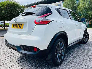 Used 2015 Nissan Juke Tekna White - Interior and Exterior details 13