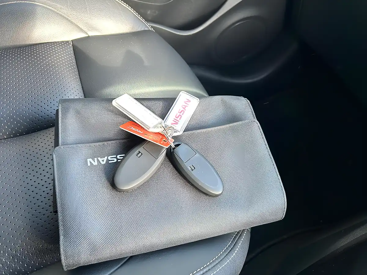 Used 2015 Nissan Juke Tekna Xtron Black - Interior and Exterior details 9