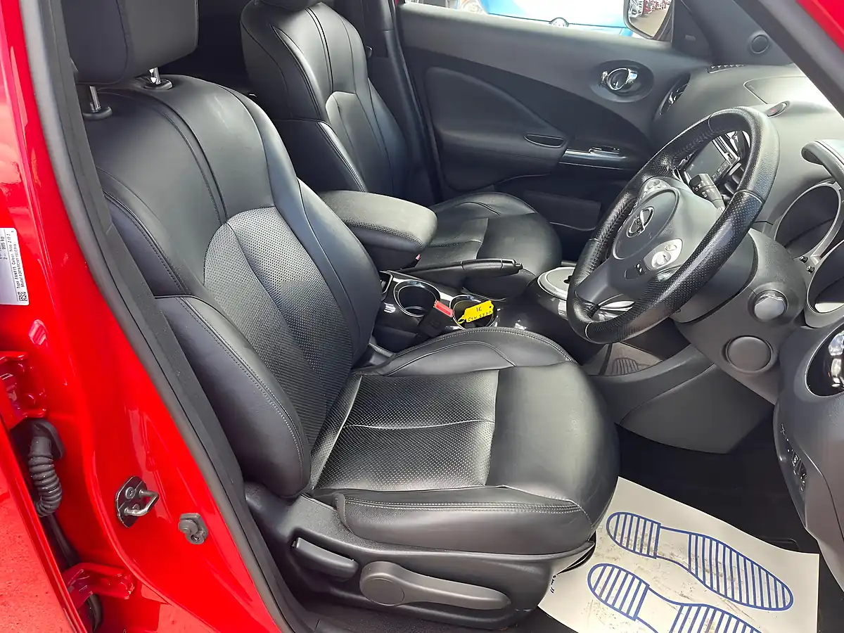 Used 2015 Nissan Juke Tekna Xtron Red - Interior and Exterior details 11