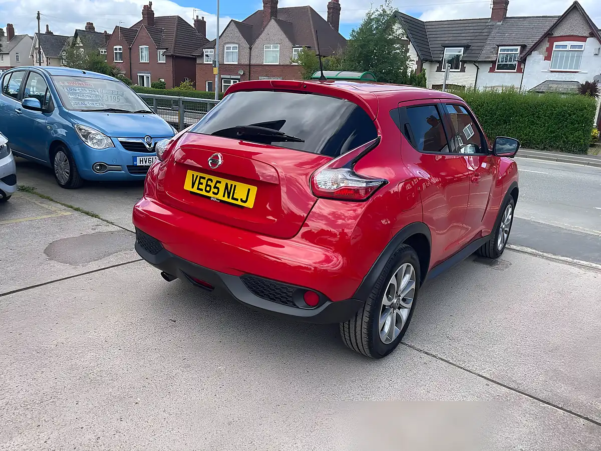 Used 2015 Nissan Juke Tekna Xtron Red - Interior and Exterior details 2