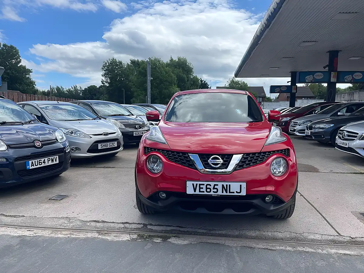 Used 2015 Nissan Juke Tekna Xtron Red - Interior and Exterior details 7