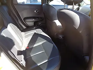 Used 2015 Nissan Juke Tekna Yellow - Interior and Exterior details 10