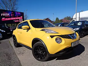 Used 2015 Nissan Juke Tekna Yellow - Interior and Exterior details 3