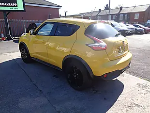 Used 2015 Nissan Juke Tekna Yellow - Interior and Exterior details 7