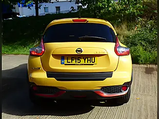 Used 2015 Nissan Juke Tekna Yellow - Interior and Exterior details 12