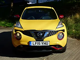 Used 2015 Nissan Juke Tekna Yellow - Interior and Exterior details 7
