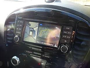Used 2015 Nissan Juke Tekna Yellow - Interior and Exterior details 8