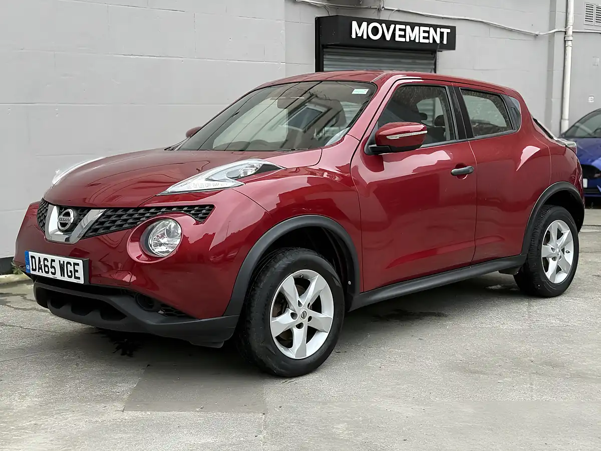 Used 2015 Nissan Juke Visia Red - Interior and Exterior details 2