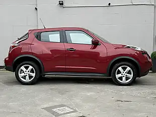 Used 2015 Nissan Juke Visia Red - Interior and Exterior details 5