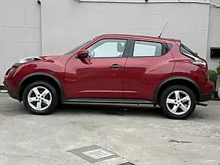 Used 2015 Nissan Juke Visia Red - Interior and Exterior details 6