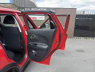 Used 2015 Nissan Juke Visia Red - Interior and Exterior details 10