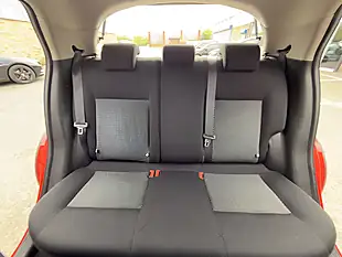 Used 2015 Nissan Juke Visia Red - Interior and Exterior details 18