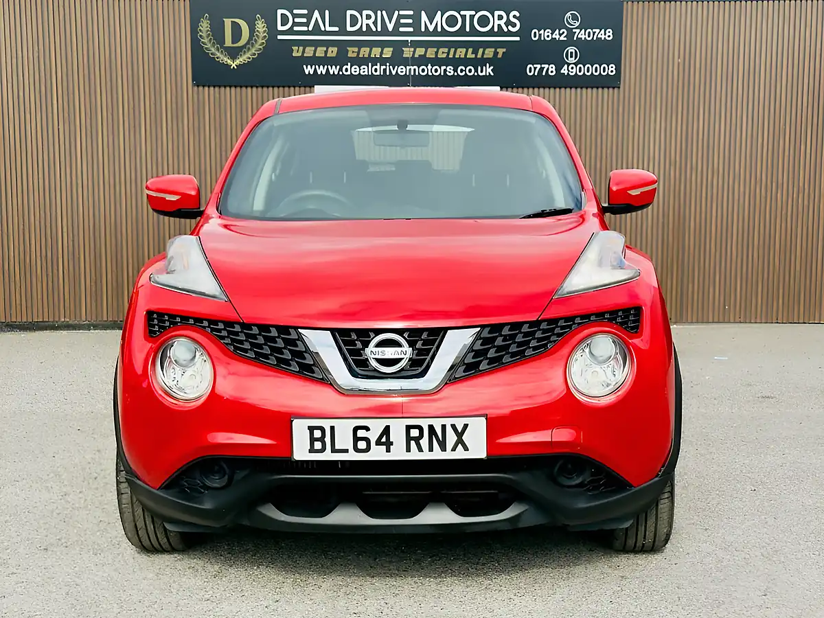 Used 2015 Nissan Juke Visia Red - Interior and Exterior details 2