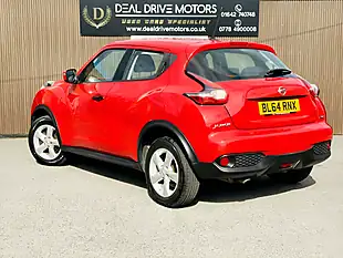 Used 2015 Nissan Juke Visia Red - Interior and Exterior details 5