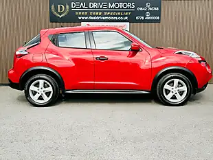 Used 2015 Nissan Juke Visia Red - Interior and Exterior details 8