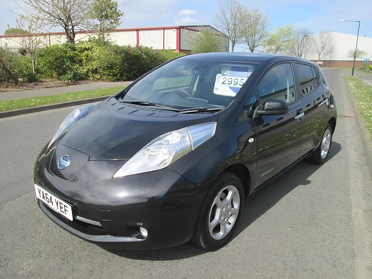 Used 2015 Nissan Leaf Acenta Black - Front View