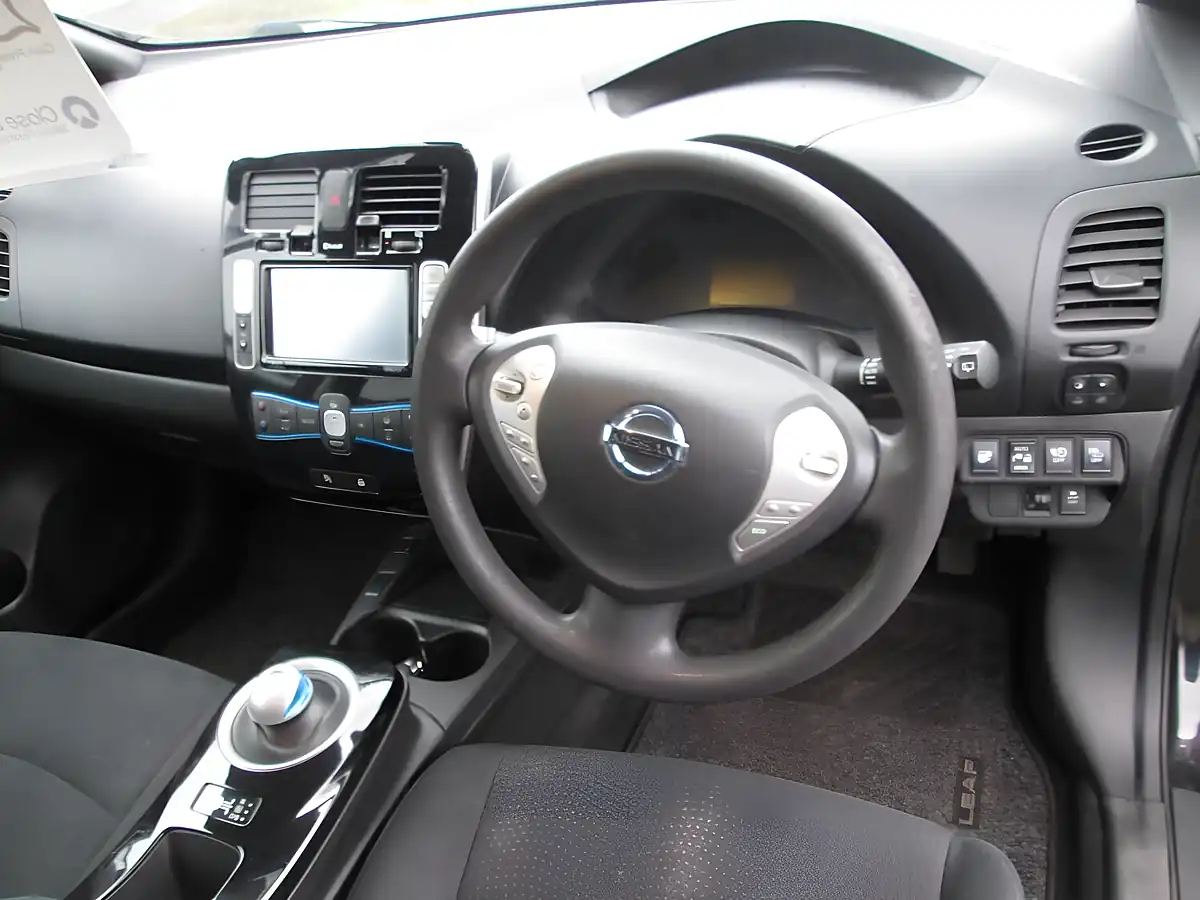 Used 2015 Nissan Leaf Acenta Black - Interior and Exterior details 6