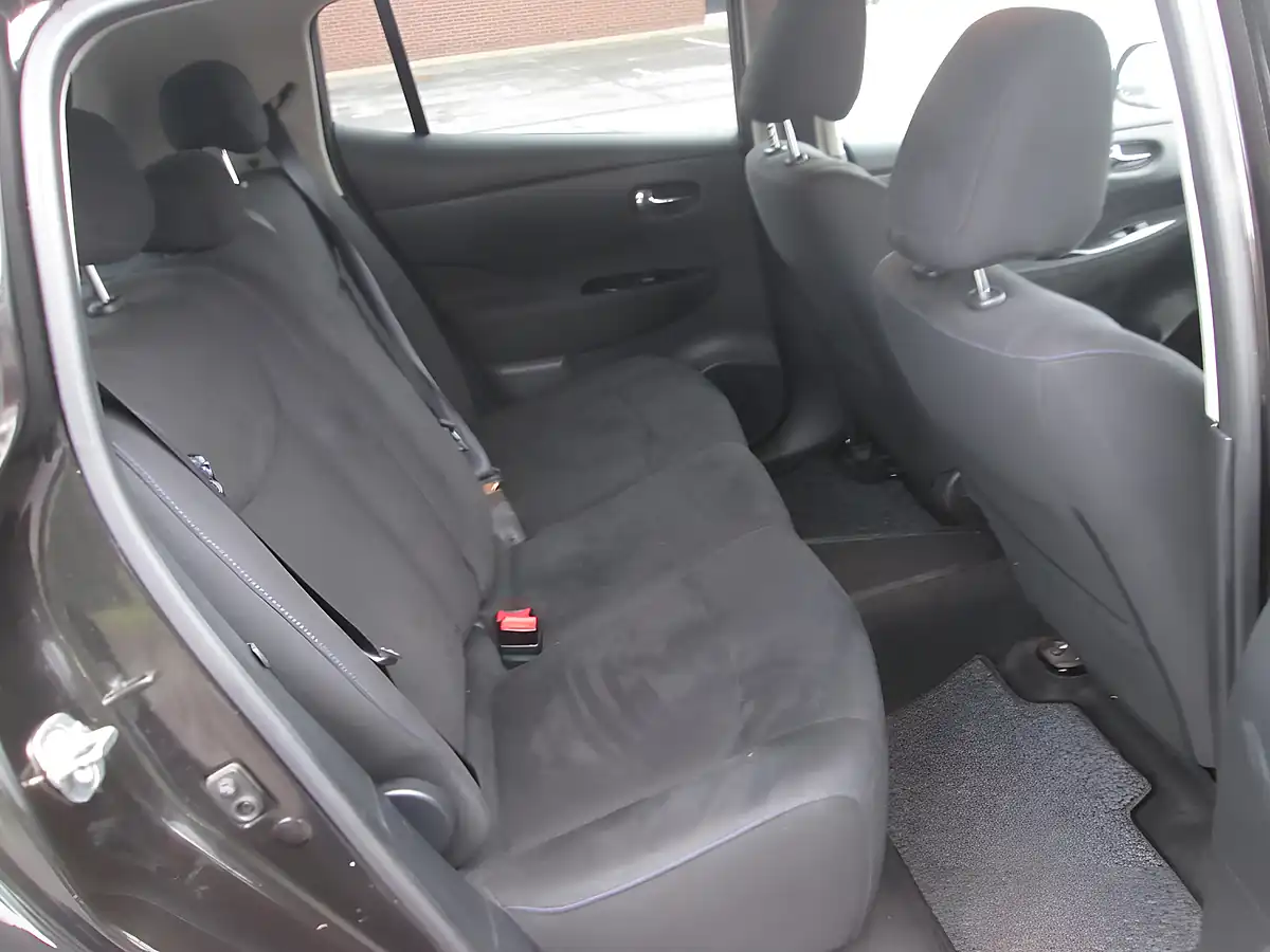 Used 2015 Nissan Leaf Acenta Black - Interior and Exterior details 7