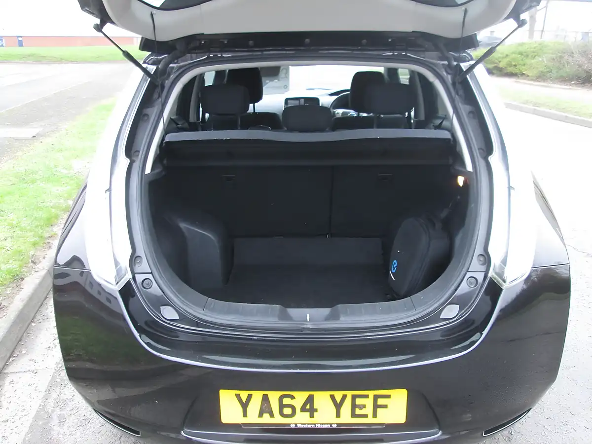 Used 2015 Nissan Leaf Acenta Black - Interior and Exterior details 8
