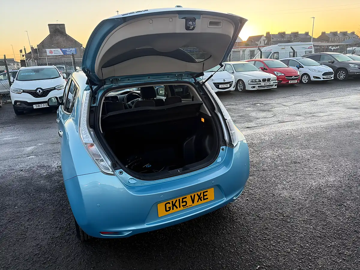 Used 2015 Nissan Leaf Acenta Blue - Interior and Exterior details 14
