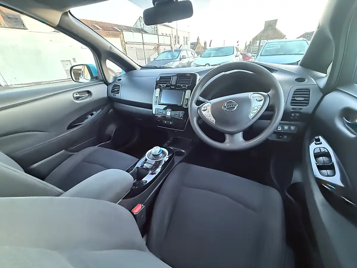 Used 2015 Nissan Leaf Acenta Blue - Interior and Exterior details 12