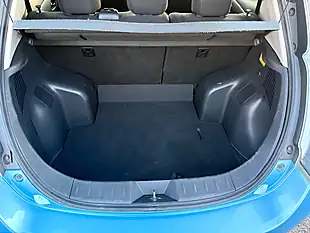 Used 2015 Nissan Leaf Acenta Blue - Interior and Exterior details 13