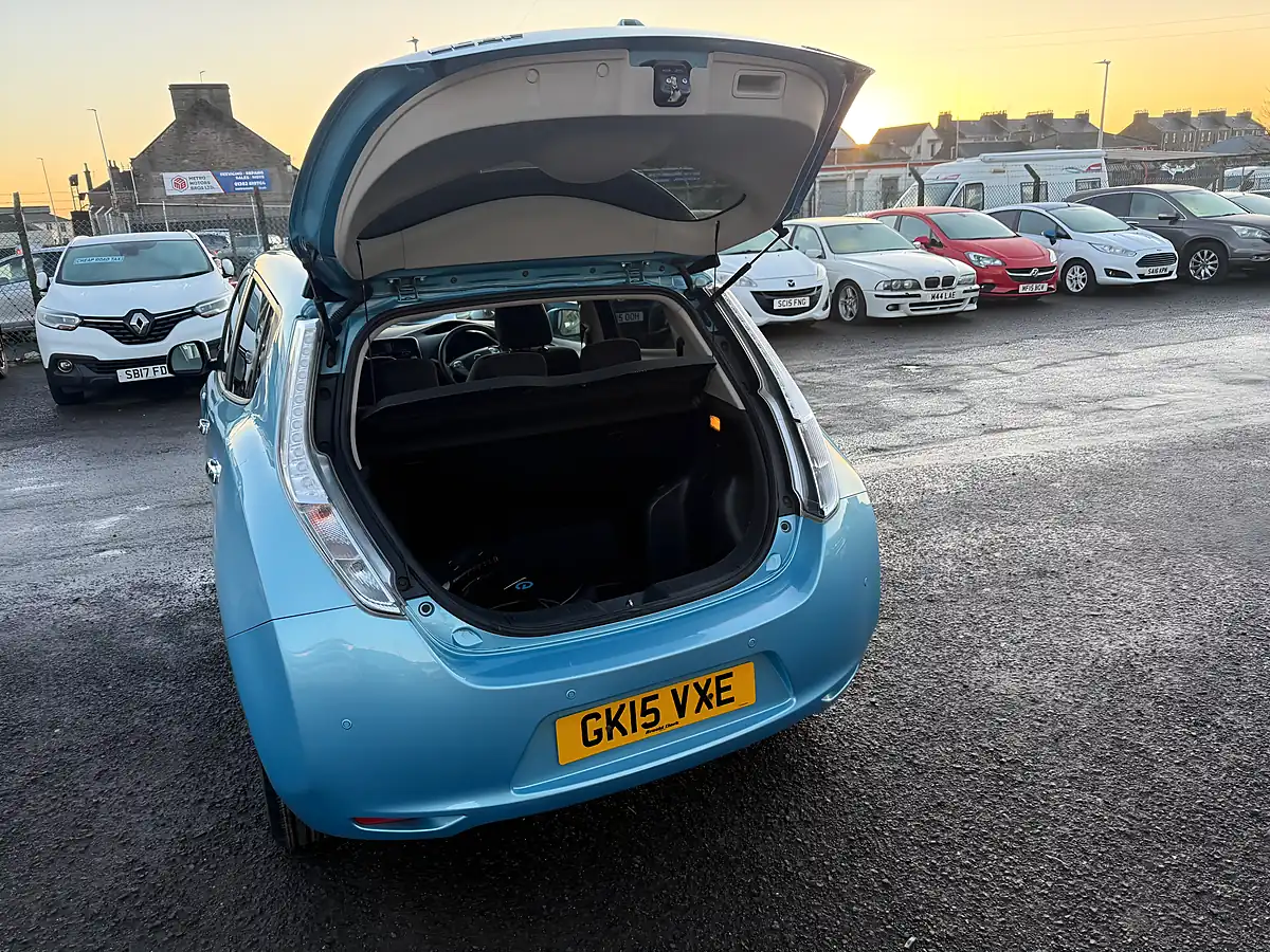 Used 2015 Nissan Leaf Acenta Blue - Interior and Exterior details 14