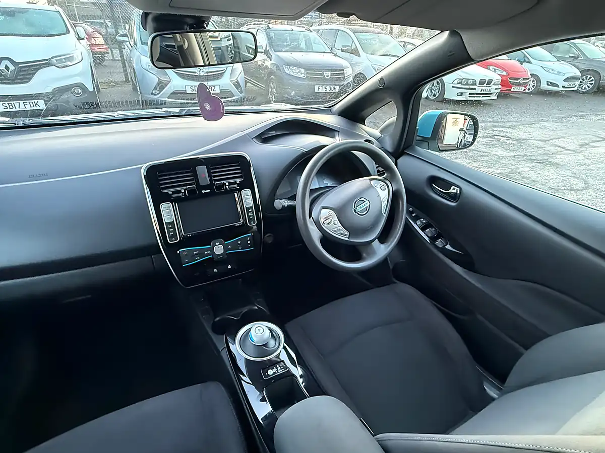 Used 2015 Nissan Leaf Acenta Blue - Interior and Exterior details 16
