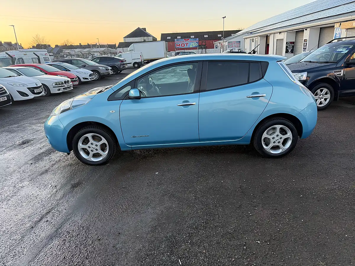 Used 2015 Nissan Leaf Acenta Blue - Interior and Exterior details 8