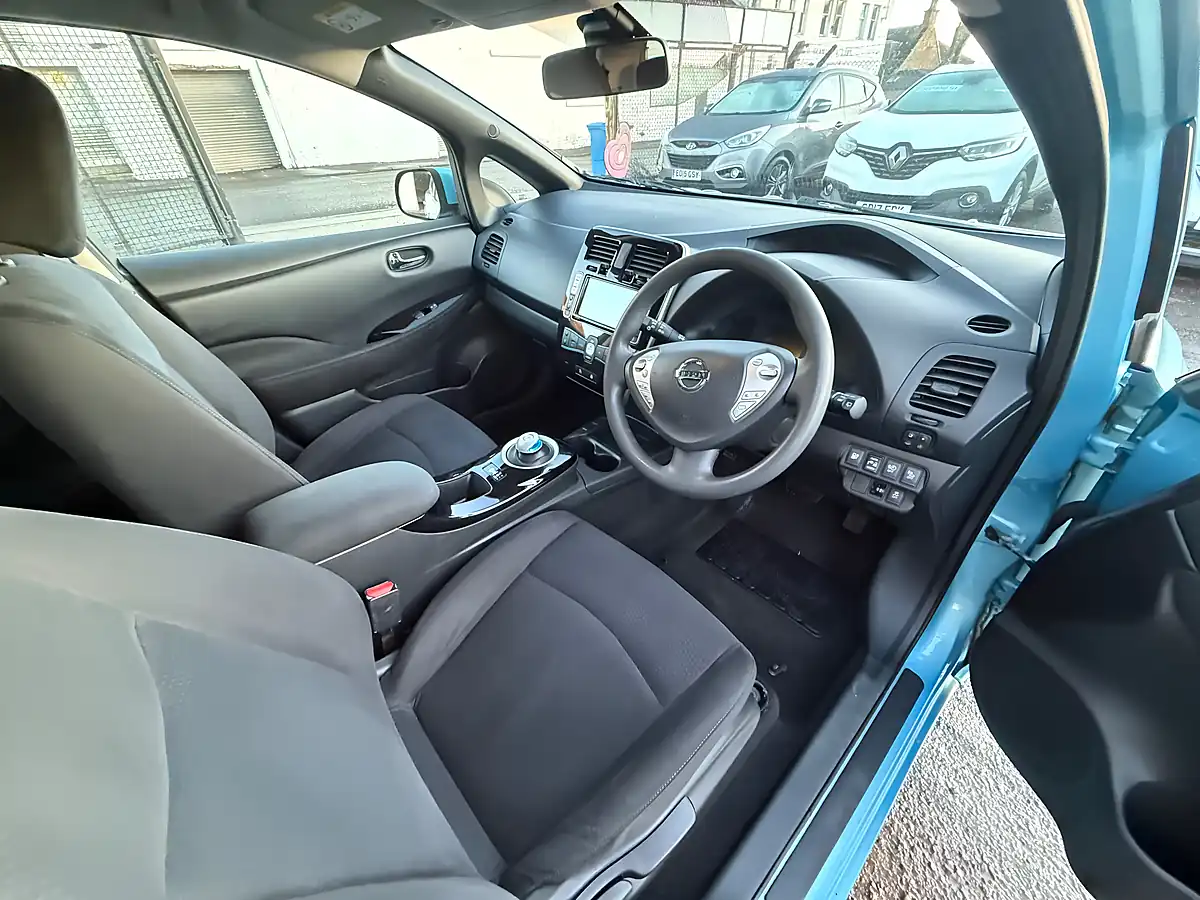 Used 2015 Nissan Leaf Acenta Blue - Interior and Exterior details 9