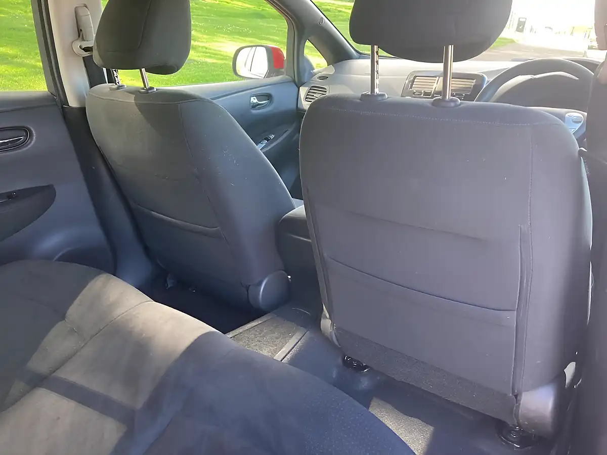 Used 2015 Nissan Leaf Acenta Red - Interior and Exterior details 11