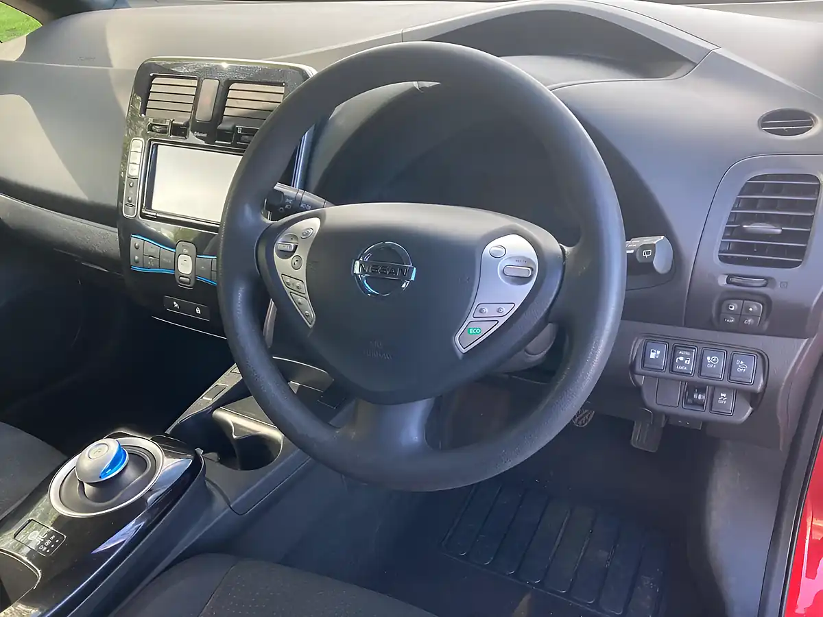 Used 2015 Nissan Leaf Acenta Red - Interior and Exterior details 14