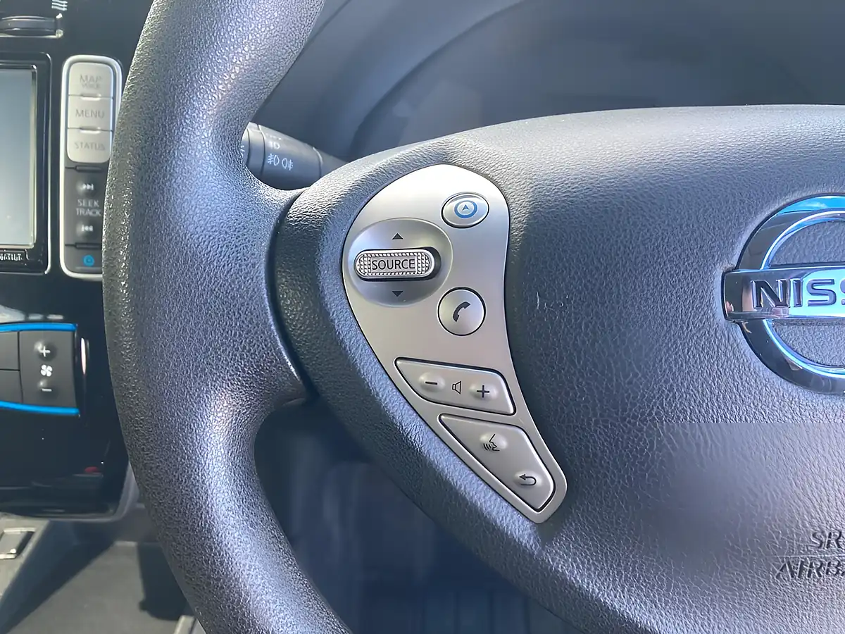 Used 2015 Nissan Leaf Acenta Red - Interior and Exterior details 17