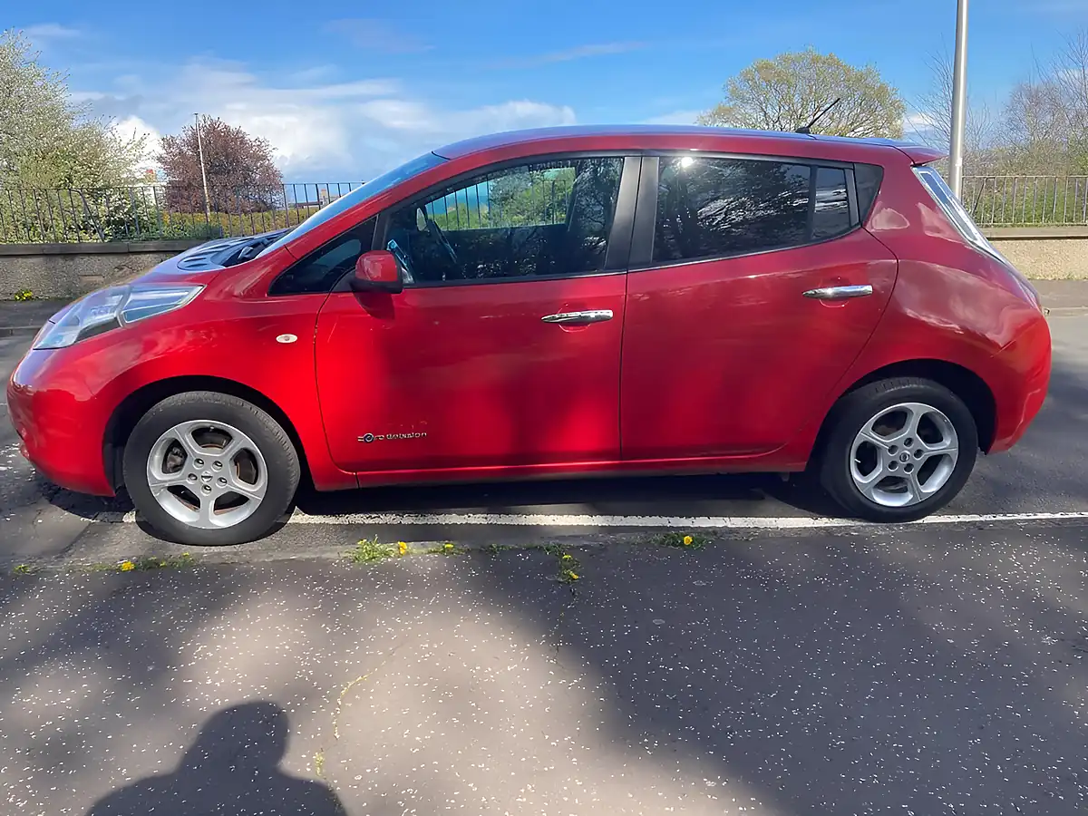 Used 2015 Nissan Leaf Acenta Red - Interior and Exterior details 5