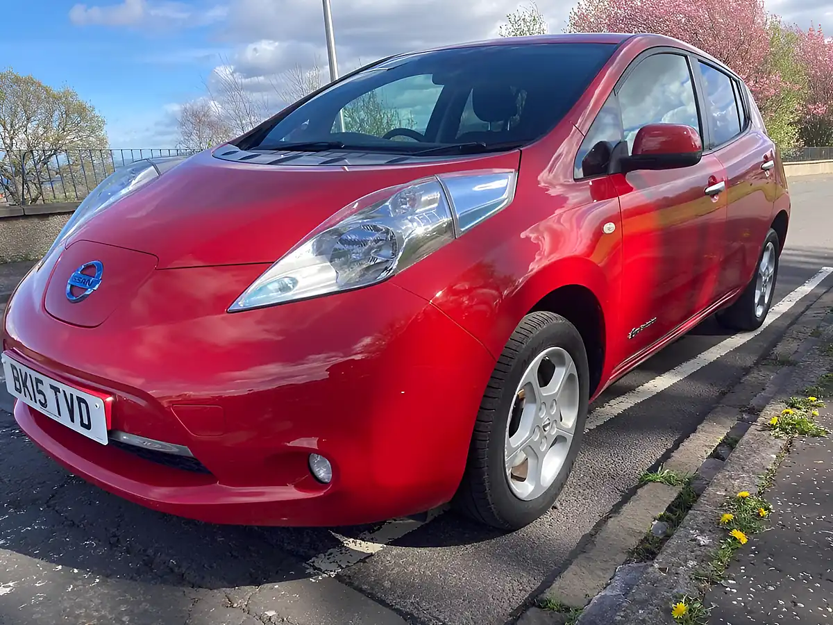 Used 2015 Nissan Leaf Acenta Red - Interior and Exterior details 6