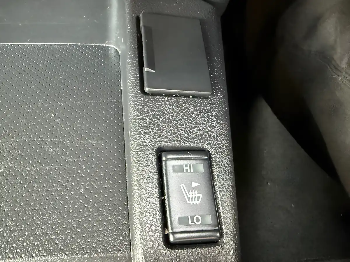 Used 2015 Nissan Leaf Tekna Red - Interior and Exterior details 15