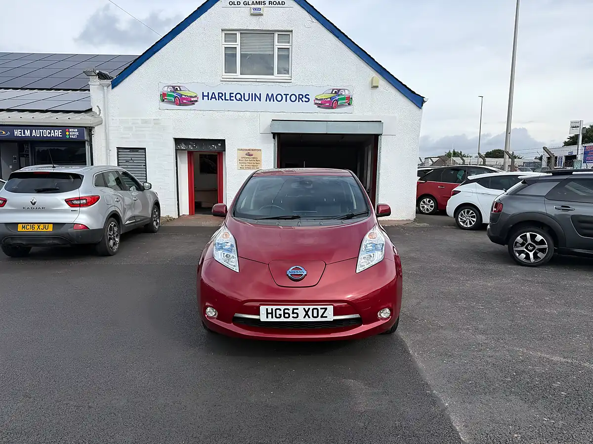 Used 2015 Nissan Leaf Tekna Red - Interior and Exterior details 2