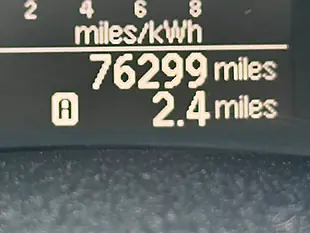 Used 2015 Nissan Leaf Tekna Red - Interior and Exterior details 20