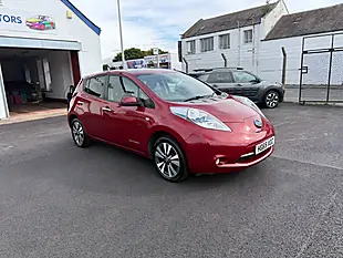 Used 2015 Nissan Leaf Tekna Red - Interior and Exterior details 3