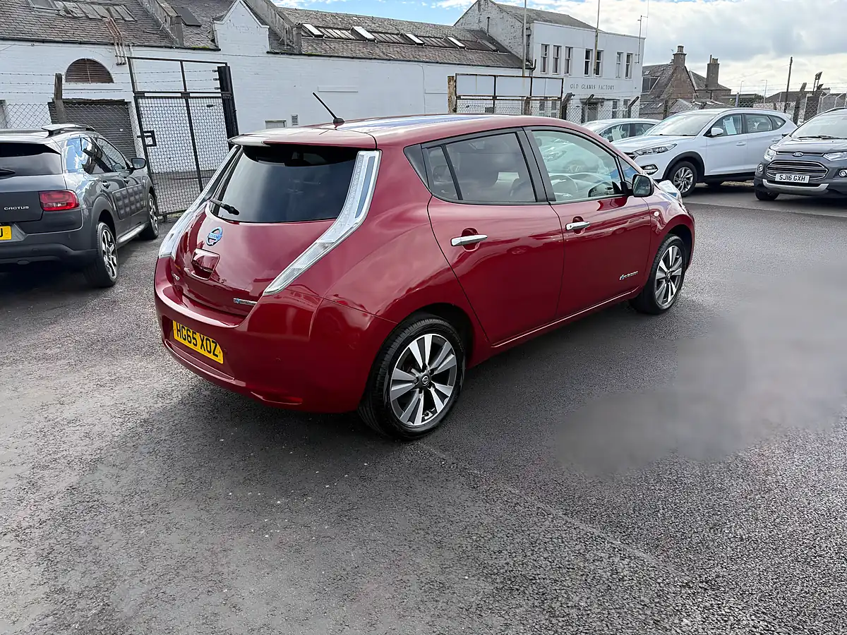 Used 2015 Nissan Leaf Tekna Red - Interior and Exterior details 5