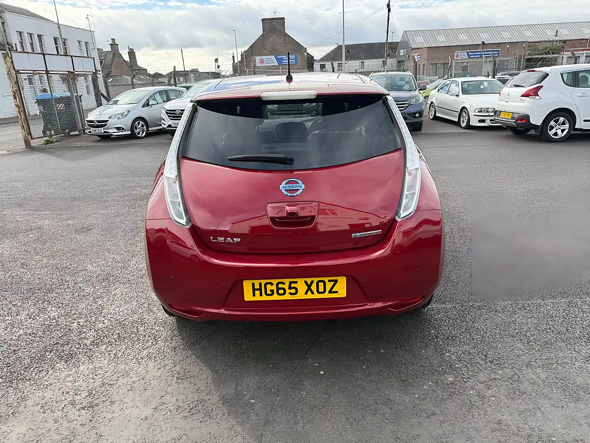 Used 2015 Nissan Leaf Tekna Red - Interior and Exterior details 6