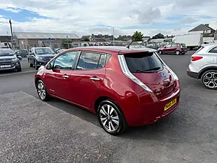Used 2015 Nissan Leaf Tekna Red - Interior and Exterior details 7