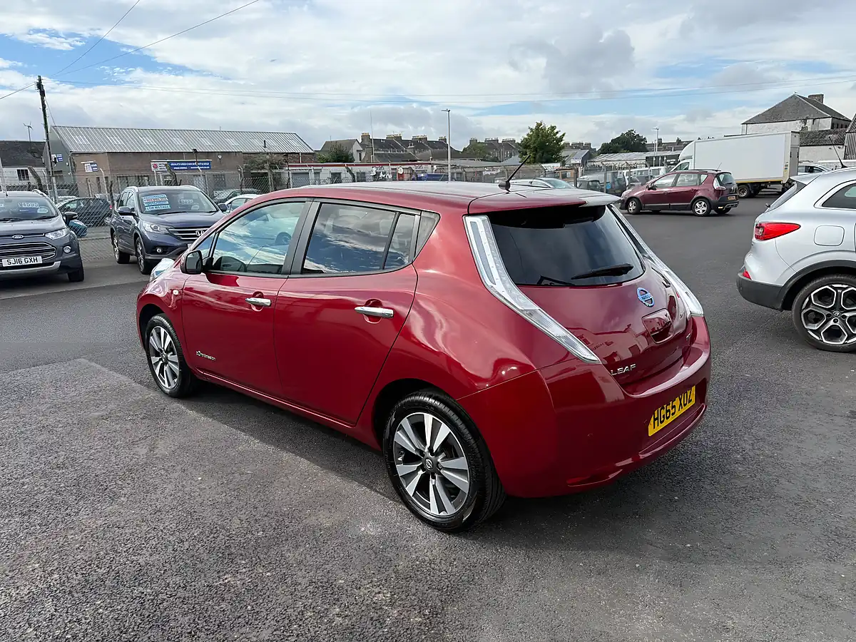 Used 2015 Nissan Leaf Tekna Red - Interior and Exterior details 7