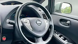 Used 2015 Nissan Leaf Tekna Silver - Interior and Exterior details 15