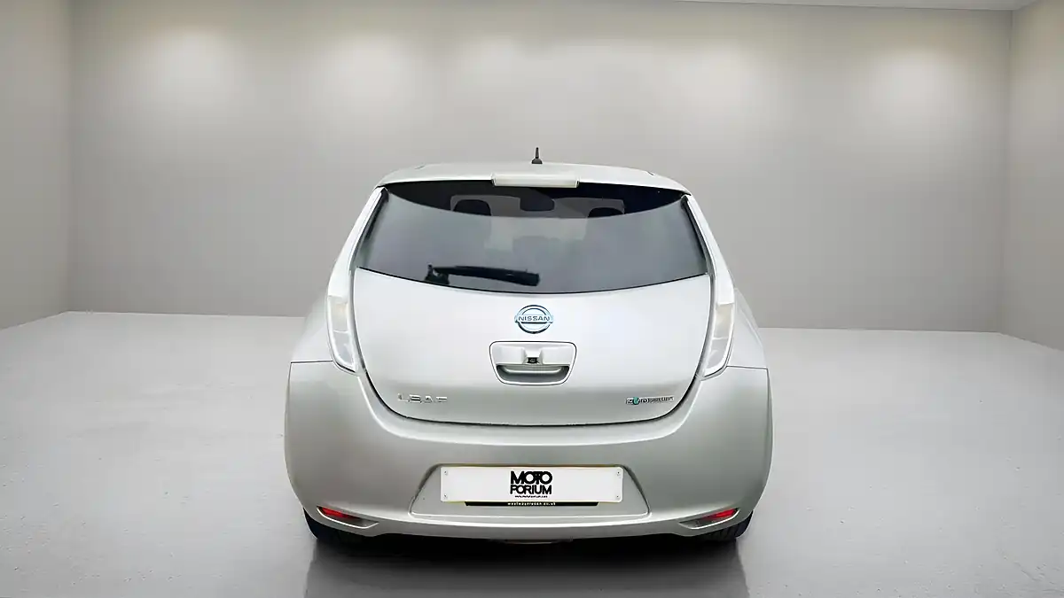 Used 2015 Nissan Leaf Tekna Silver - Interior and Exterior details 20
