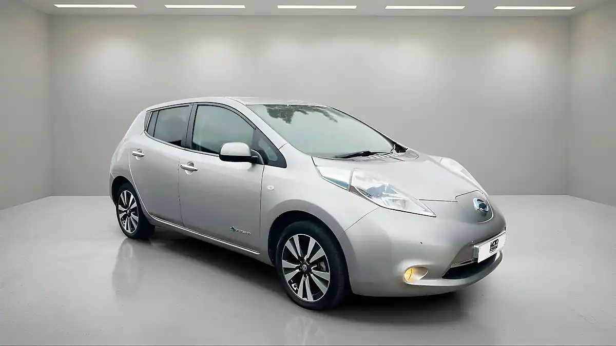 Used 2015 Nissan Leaf Tekna Silver - Interior and Exterior details 3