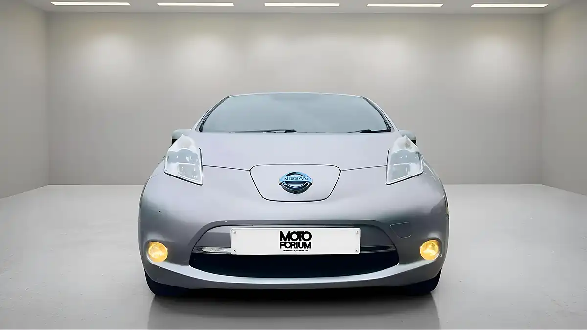 Used 2015 Nissan Leaf Tekna Silver - Interior and Exterior details 4