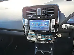 Used 2015 Nissan Leaf Tekna White - Interior and Exterior details 11